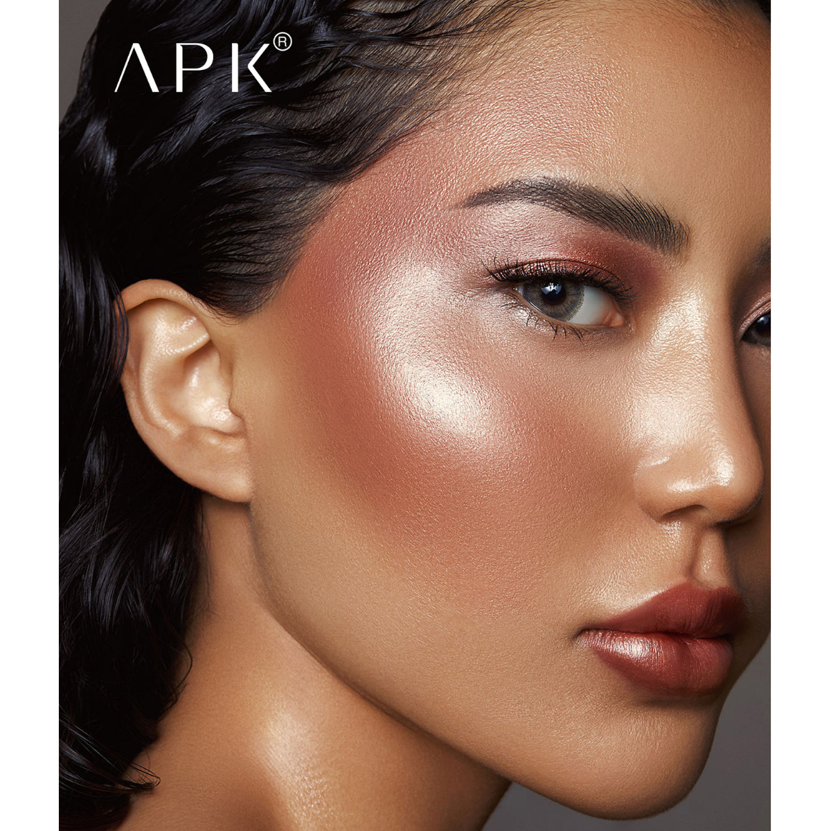 APK Lumiverse Sparkle Catcher Highlighter