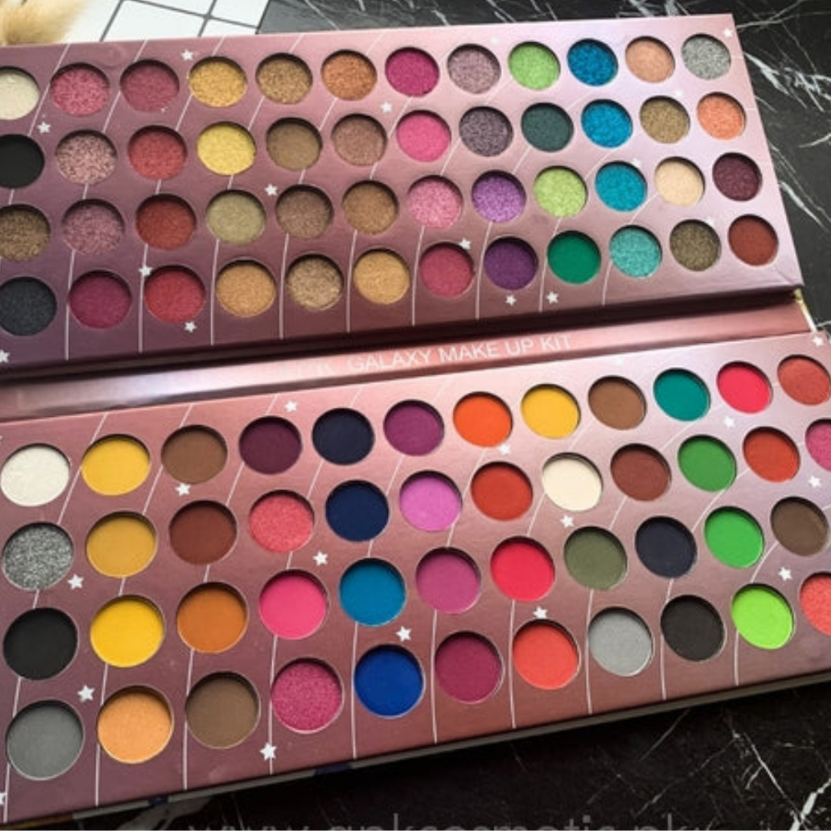 APK Galaxy Makeup Palette 96 Colors Eyeshadow