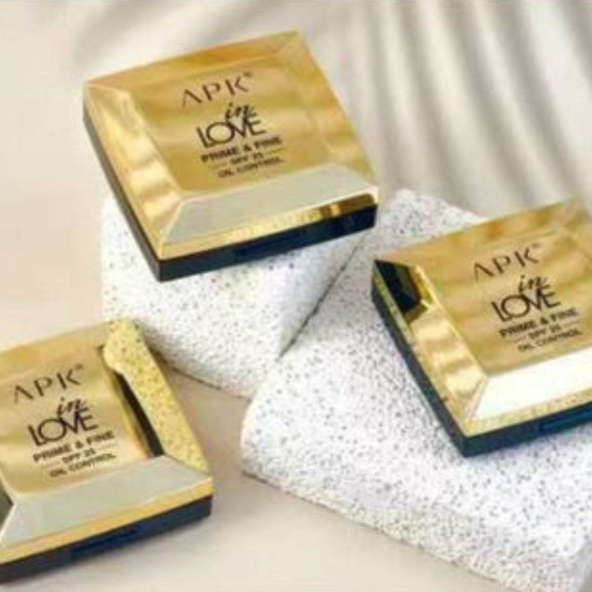APK Prime and Fine Matte Pressed Powder – Oil Control and SPF25
