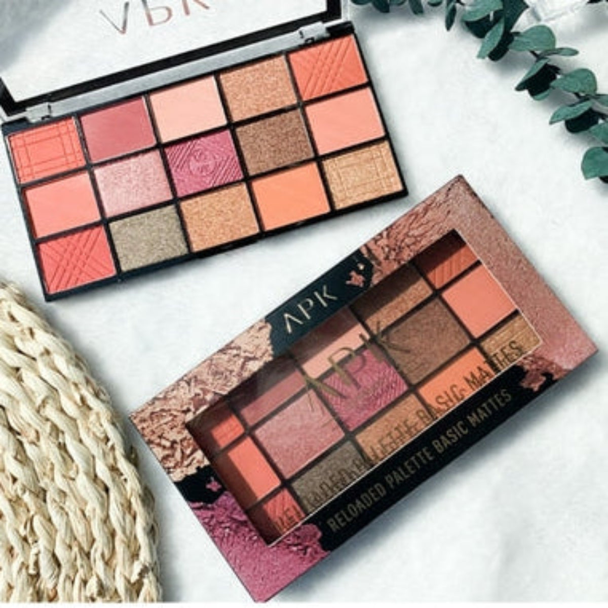 APK Reloaded Palette 15-Color Basic Mattes Eyeshadow